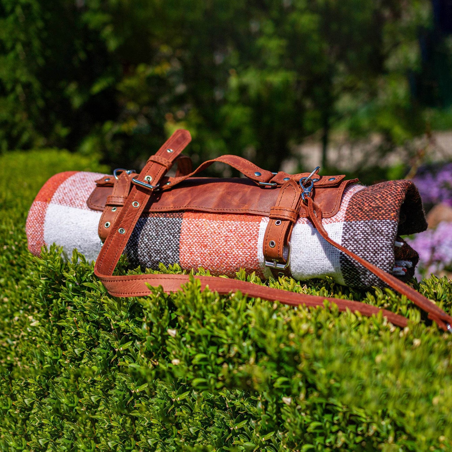 Leather Blanket Carrier – Handmade, Adjustable & Personalized - Chefrollbag