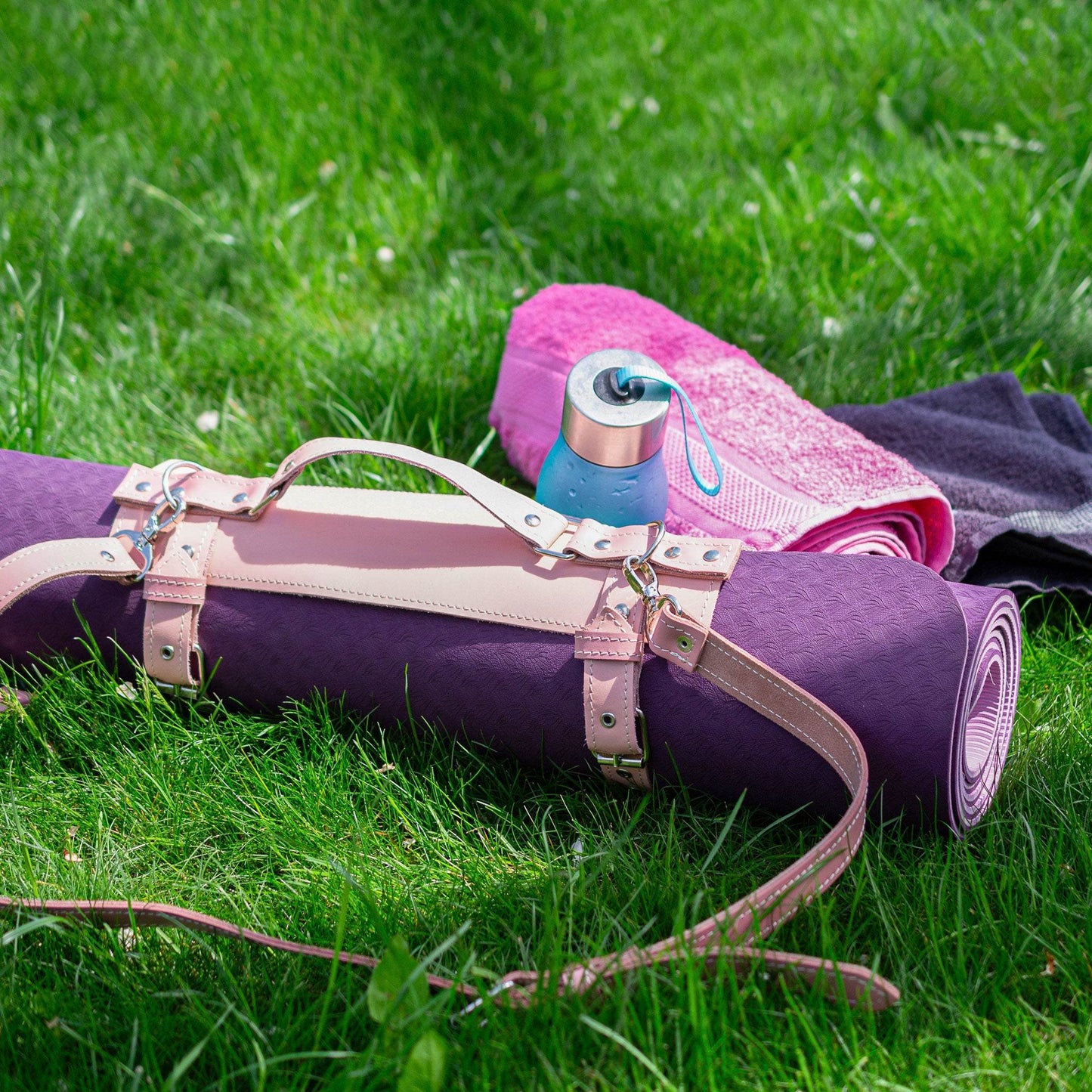 Leather Blanket Carrier – Handmade, Adjustable & Personalized - Chefrollbag